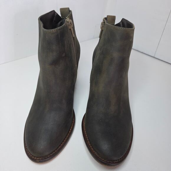 Blondo Waterproof 6.5 Dark Camo Nivada Ankle Boots Distressed look. Leather Fun - Picture 5 of 14